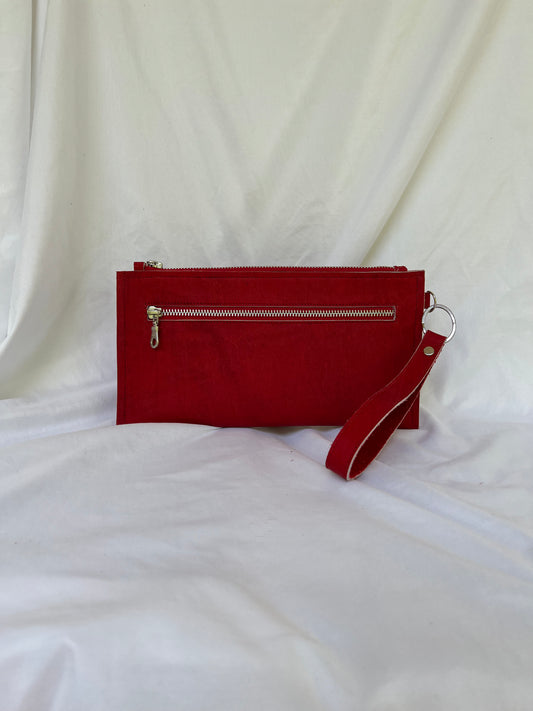No. 128 Clutch with strap