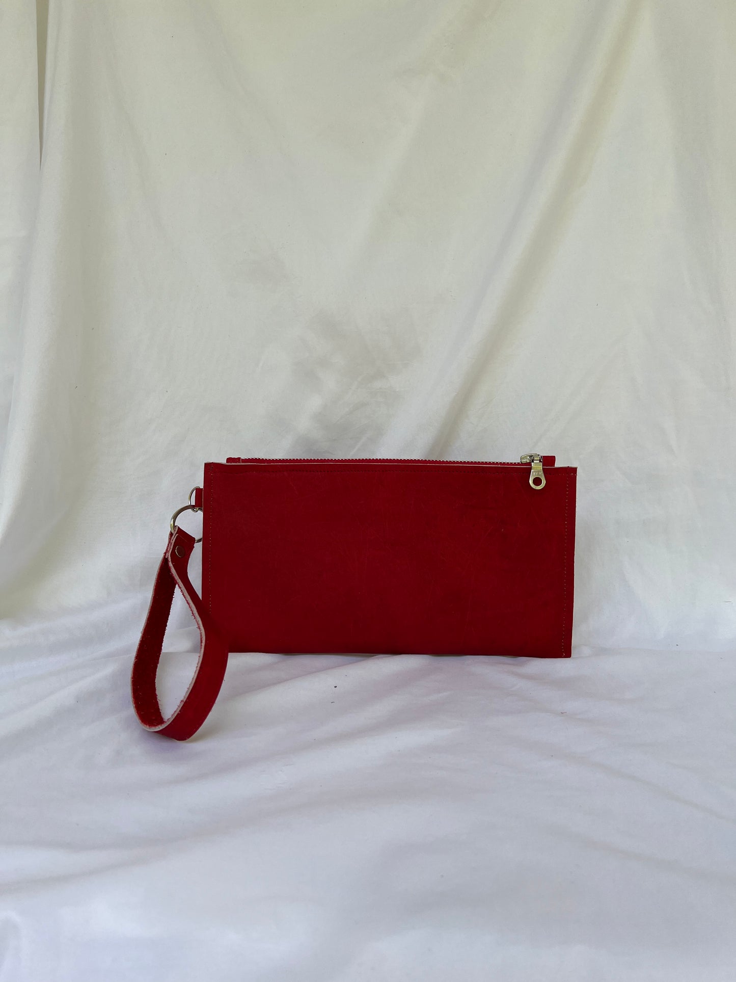 No. 128 Clutch with strap
